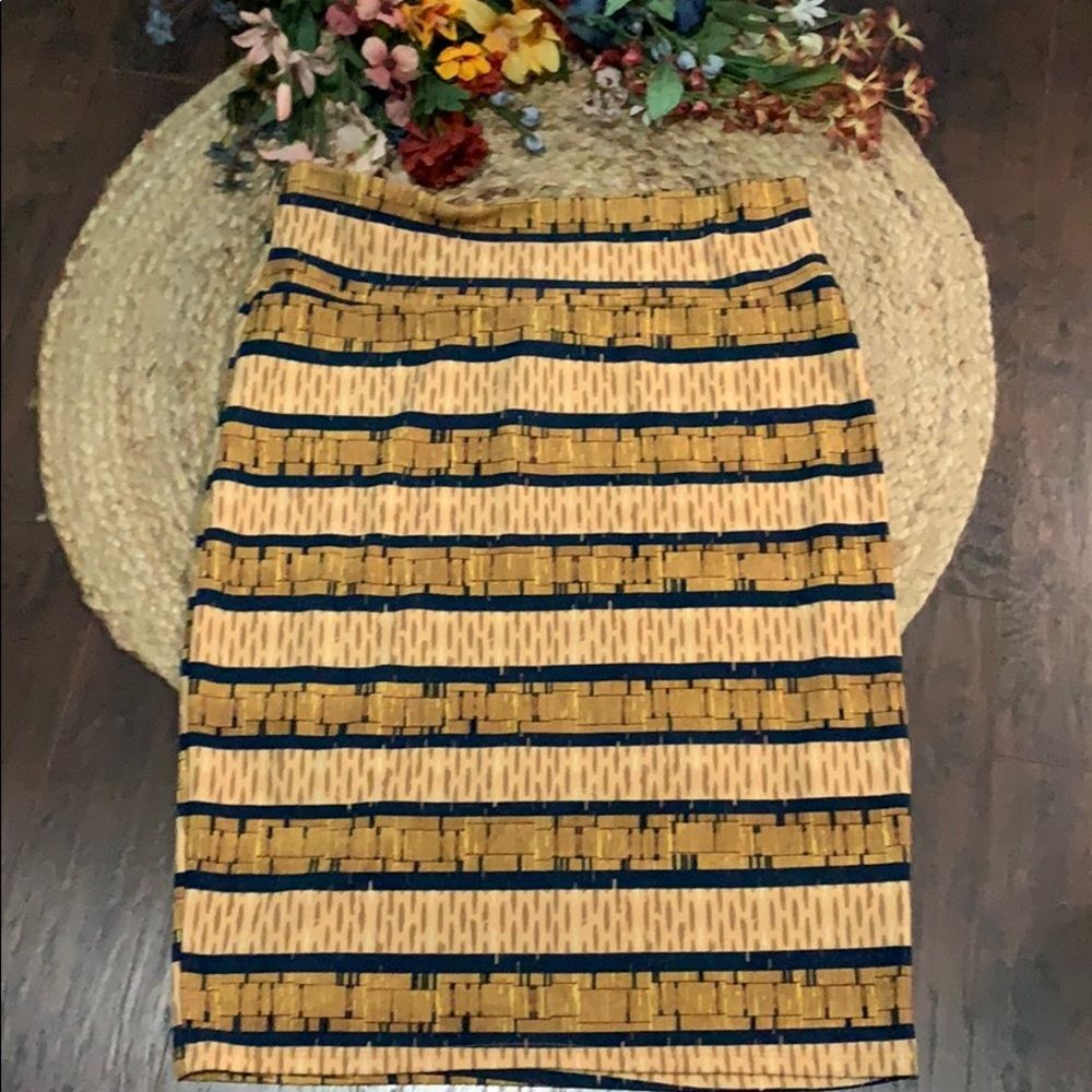 LuLaRoe Cassie Pencil Skirt 3XL Plus Size Knit Elastic Geometric Stripe Yellow